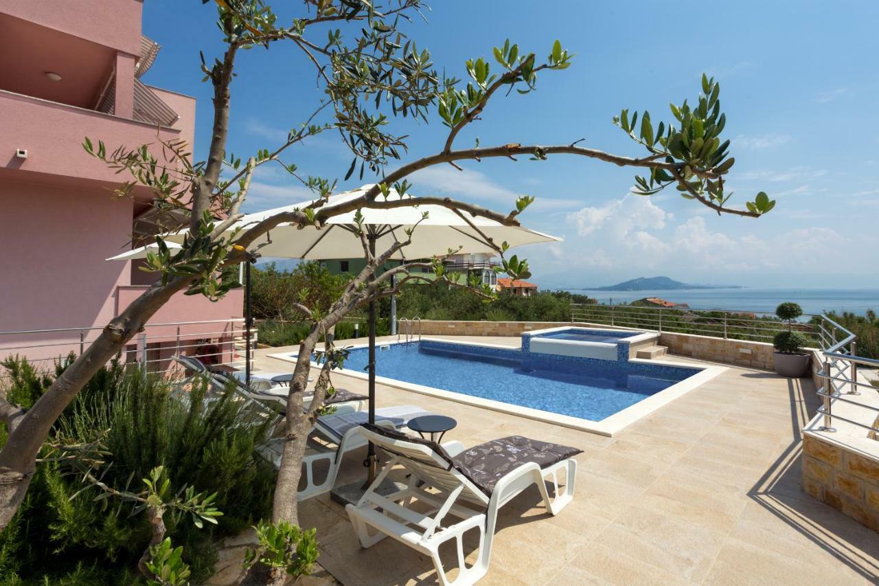 Apartments Silva Slatine Exterior foto